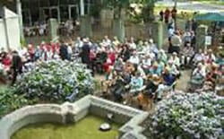 Singkreis der Seniorenresidenz Grafenberger Wald wird mit Unterstützung aus St. Ursula